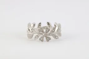 14k White Gold 0.16tcw Diamond Leaf Ring Size 6.5 (4.41g.)