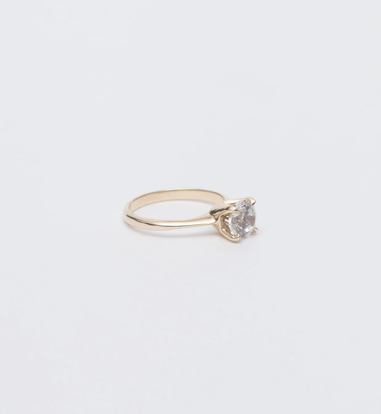 Avens Round Cut Ring