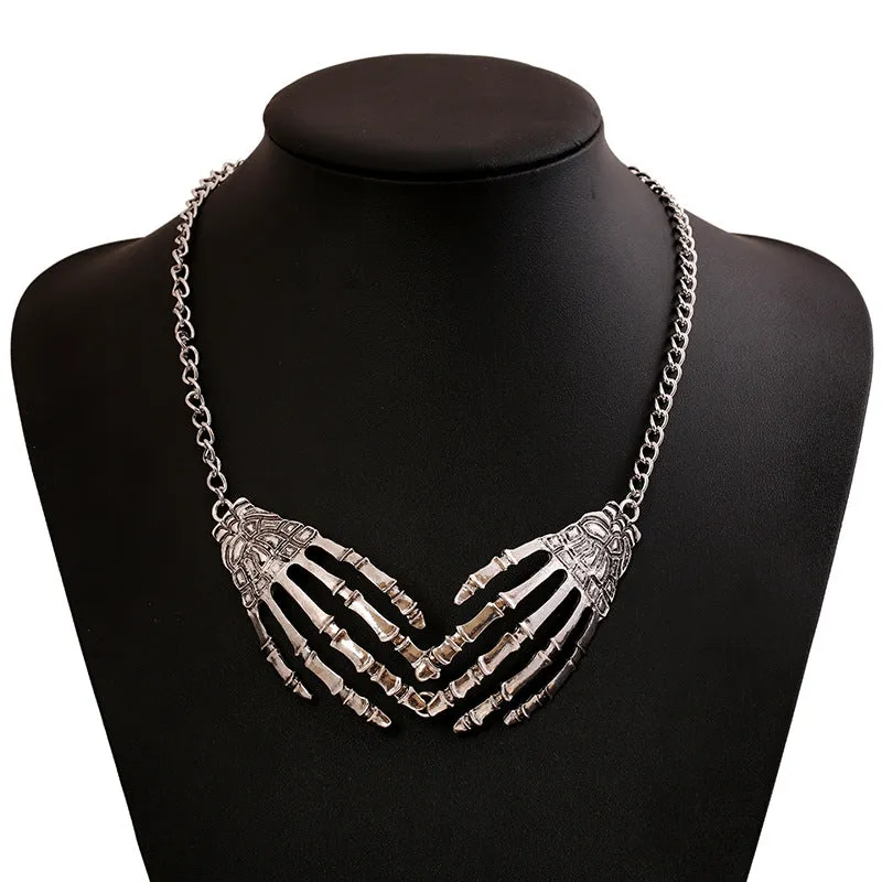 Halloween Exaggerated Hand Claw Necklace Palm Alloy Short Punk Necklace Personality Clavicle Chain LJH21