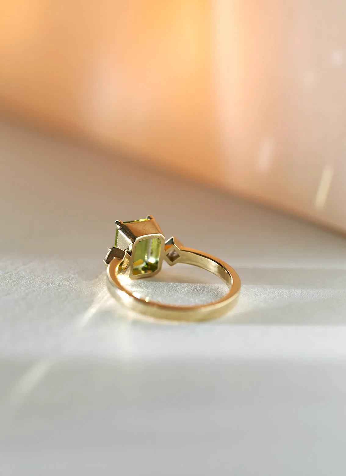 Ylva diamond peridot ring 14k gold