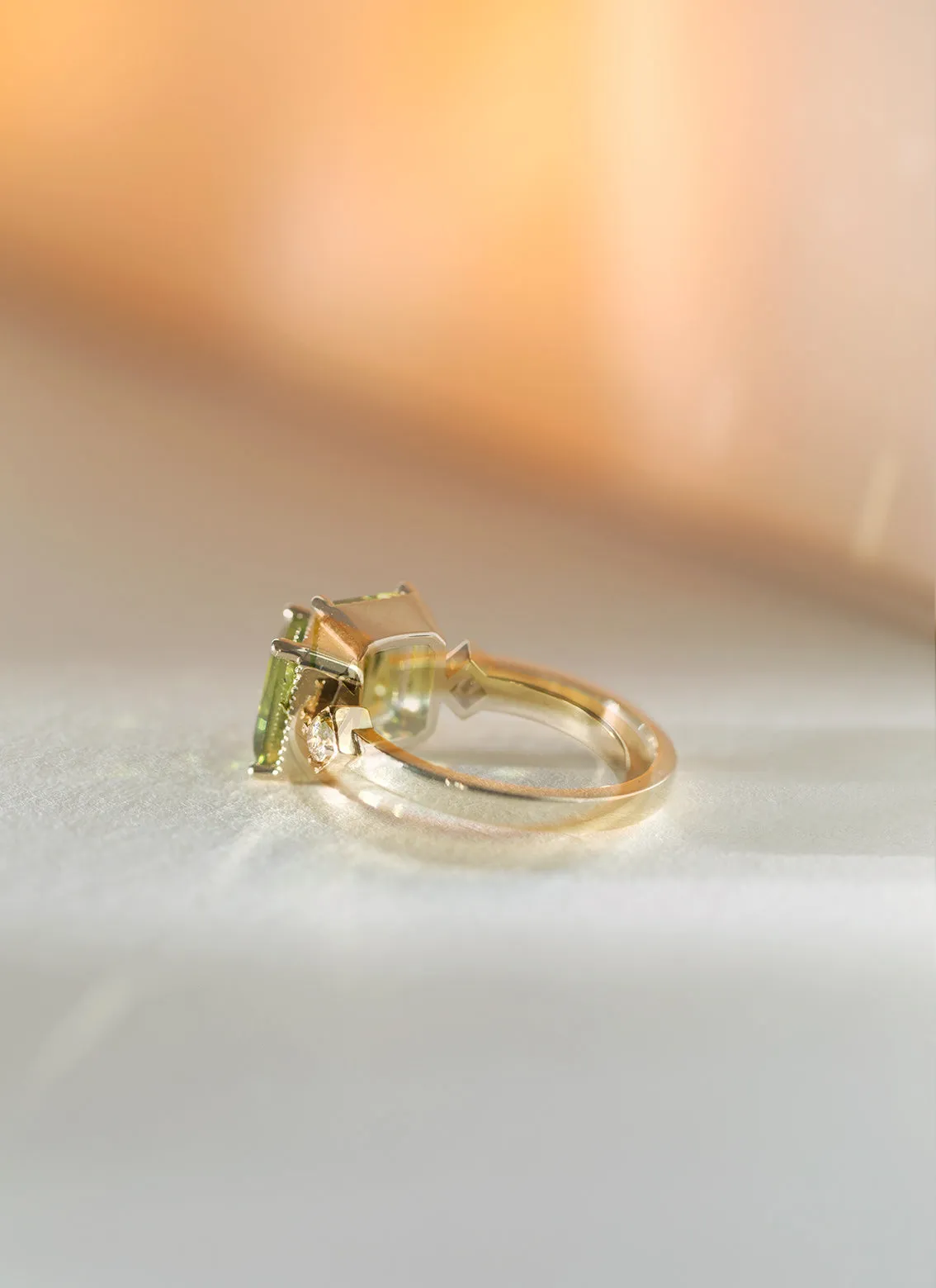 Ylva diamond peridot ring 14k gold